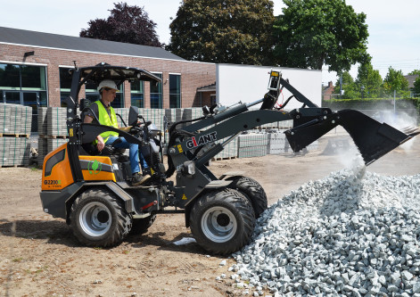 g2200e giant 4in1bucket[2]